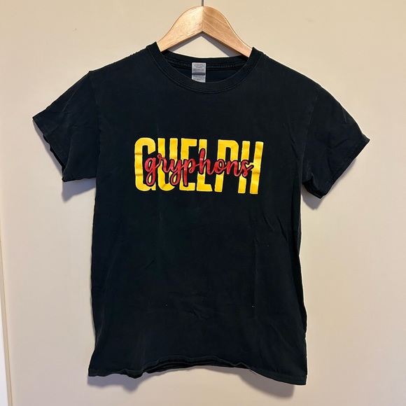 GUELPH gryphons Tshirt - Picture 1 of 3